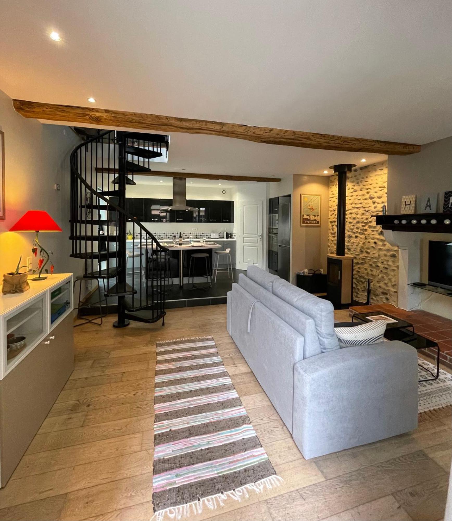 Loft De Charme En Centre-Ville Pau Buitenkant foto